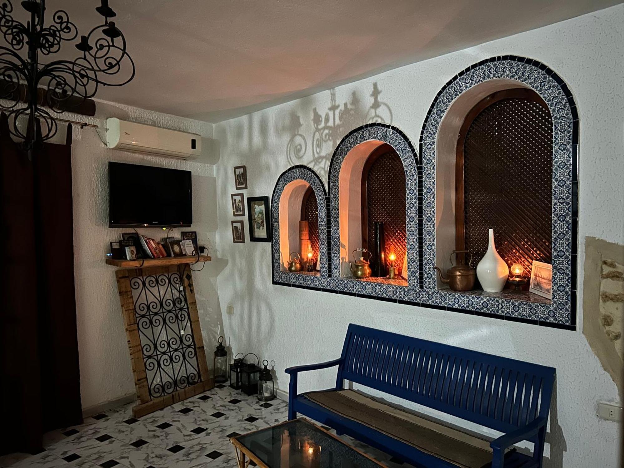 Отель L'Artisan Harqalah Экстерьер фото